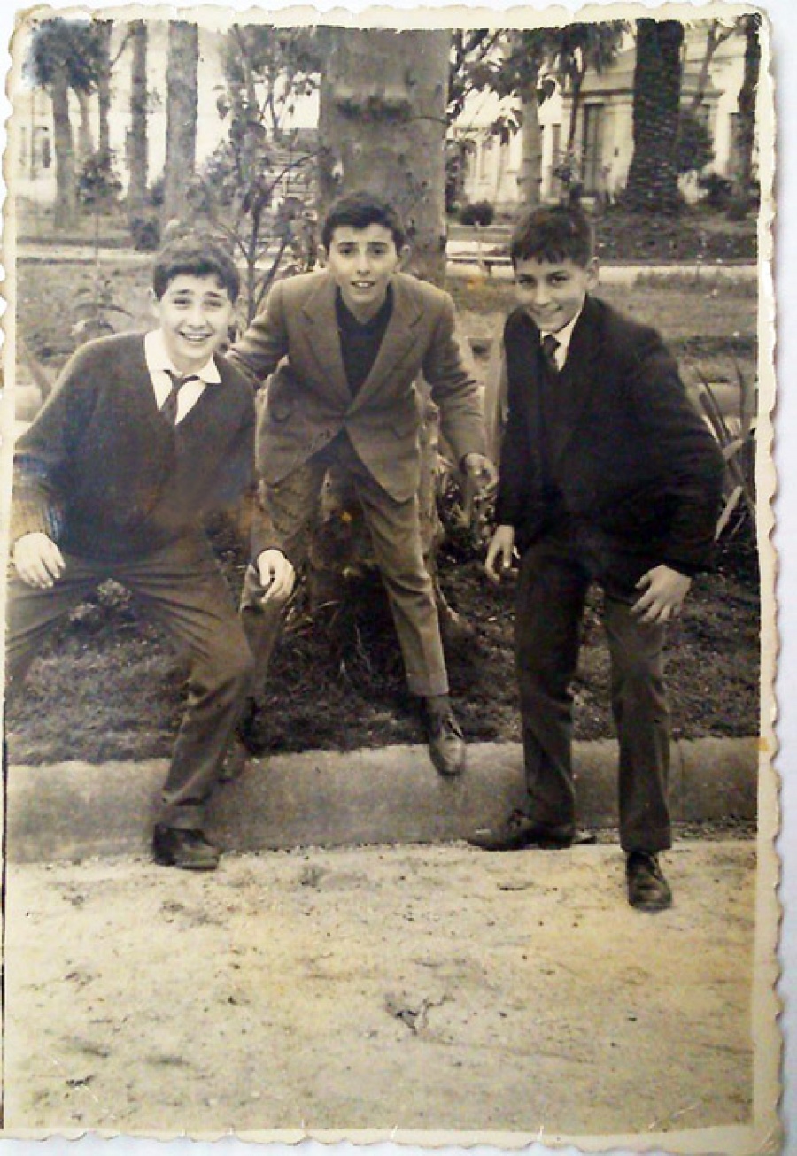 1961 - Jugando en los jardines